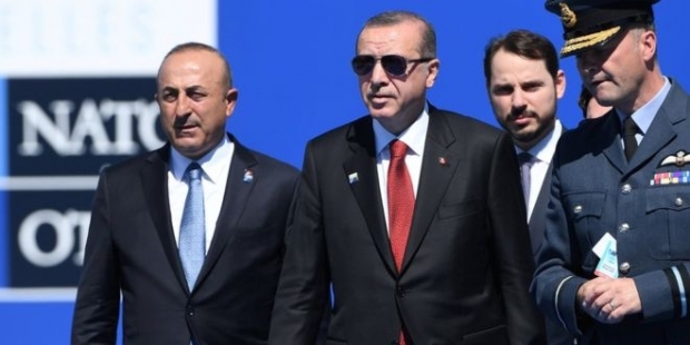 Daily Telegraph: Batı Rusya'nın oyununa gelmemeli, Türkiye'nin NATO'dan kopmasına engel olmalı