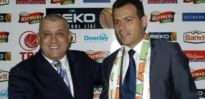 Dimitris Itoudis: “Banvit bana bir aileden daha iyi davrandı”