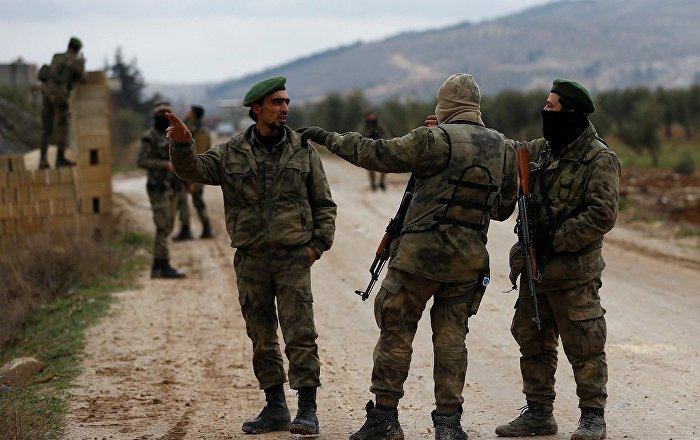 Gazetecileri Azez’e almak istemeyen Vali, ‘Vatan millet lehine yayın yapıyorlar’ denilerek ikna edildi