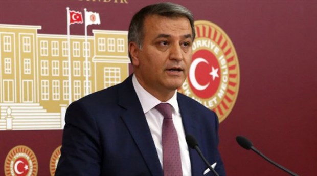 HDP’li Toğrul Bakan Soylu’ya polislerce kaldırılan ‘Savaşa