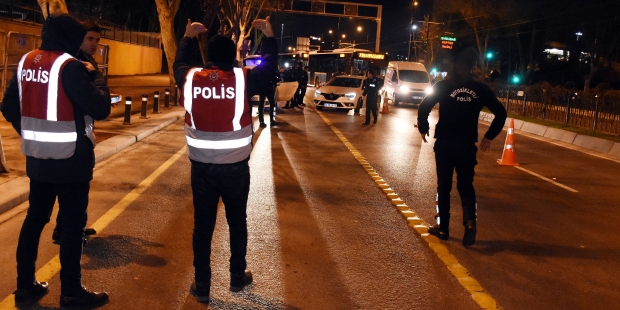 İstanbul'da bin 200 polisle denetim