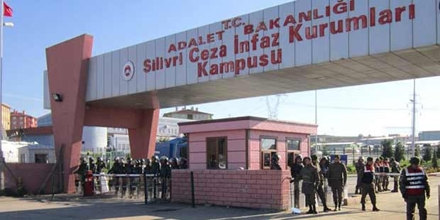 'Tek tip' kıyafetler, Silivri Cezaevi'ne getirildi!