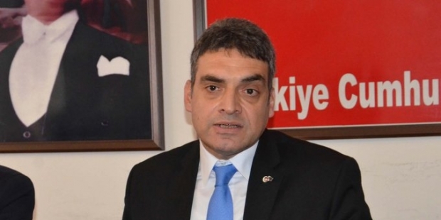 Umut Oran, Sosyalist Enternasyonal'den istifa etti