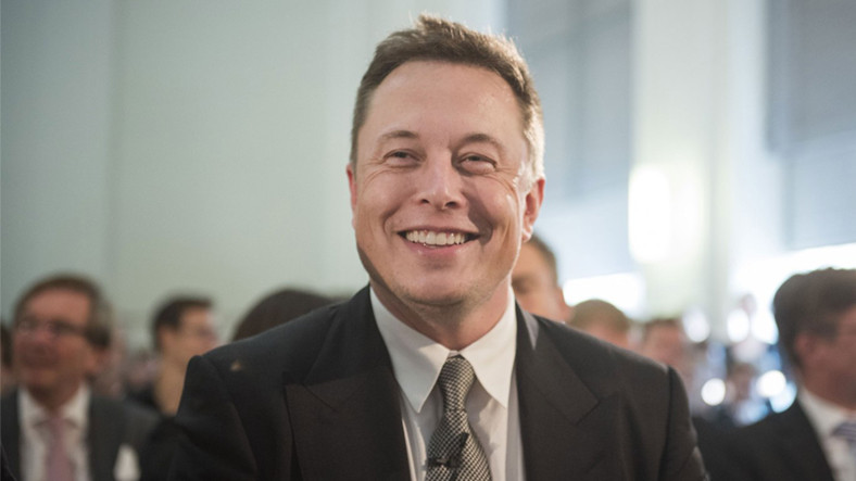 Elon Musk ,Tesla ve SpaceX'in Facebook Sayfalarını Sildi