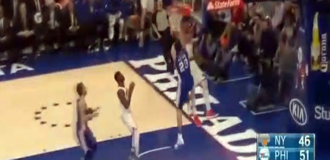 Ersan İlyasova, FETÖ'cü Enes Kanter'i yere serdi!