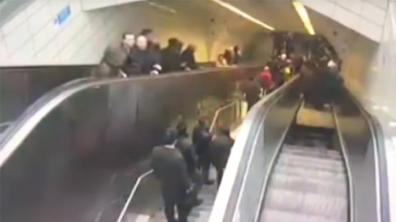 Maslak İTÜ Ayazağa Metro İstasyonu – Yürüyen Merdiven Video