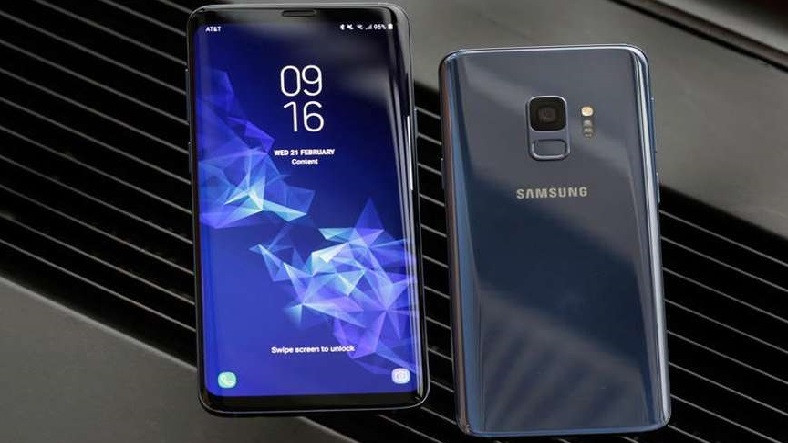 Samsung, S9'un Dokunmatik Ekran Sorununu İnceliyor