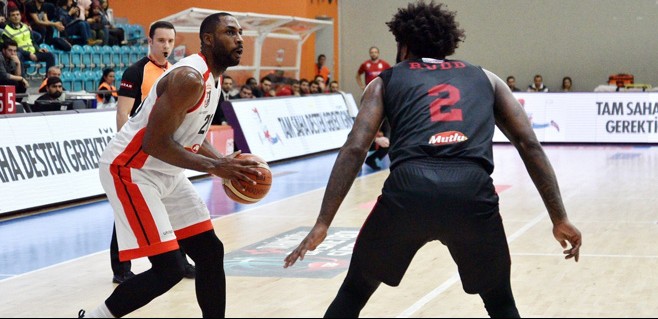 Gaziantep Basketbol: 68 – Muratbey Uşak:65