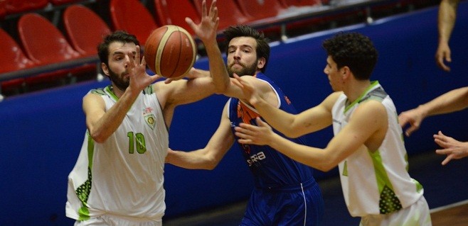 Manisa’nın dev adamlarından iyi başlangıç