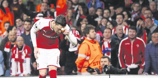 Mesut Özil’den örnek hareket