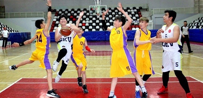 Okullararası Basketbol Yarı Final Müsabakaları sona erdi
