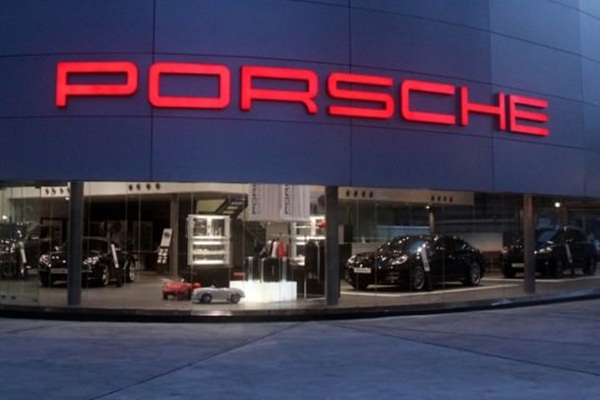 Porsche’ye baskın yapıldı