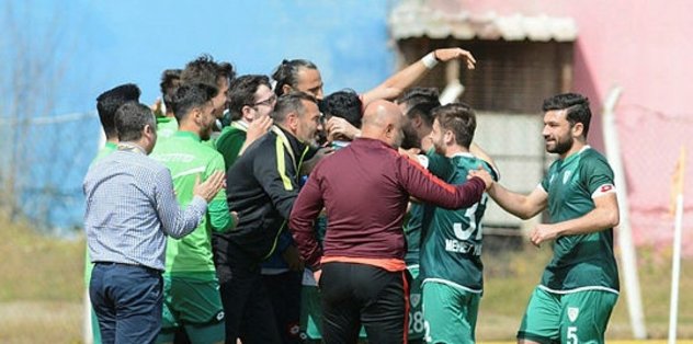 Profesyonel liglerde ilk şampiyon Manisa’dan