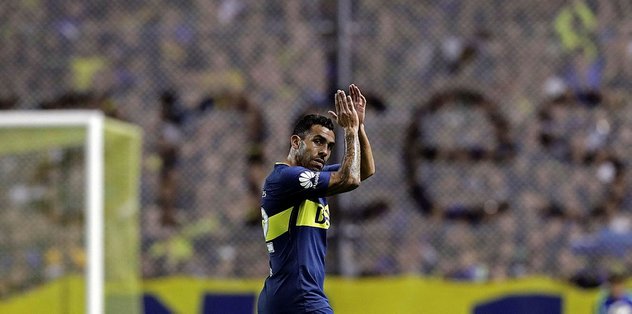 Carlos Tevez futbolu bırakıyor!