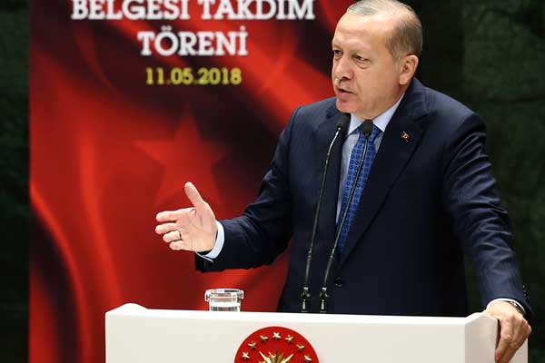 Cumhurbaşkanı Erdoğan’dan faiz mesajı: Milletim devam derse bu mücadeleden zaferle çıkacağız