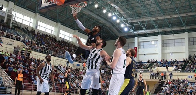 Fenerbahçe Doğuş yarı finalde