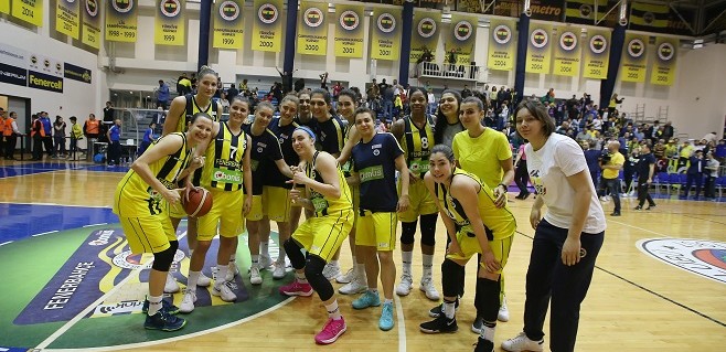 Fenerbahçe finalde