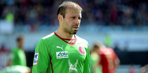Gökdeniz Karadeniz futbolculuk kariyerini sonlandırıyor