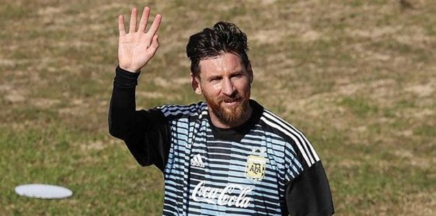 Messi ilk peşinde