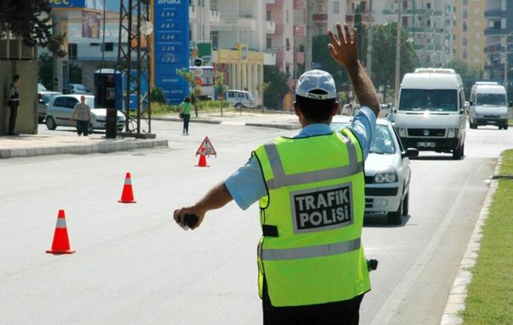 KIRMIZI IŞIKTA GEÇMENİN FATURASI BELLİ OLDU!