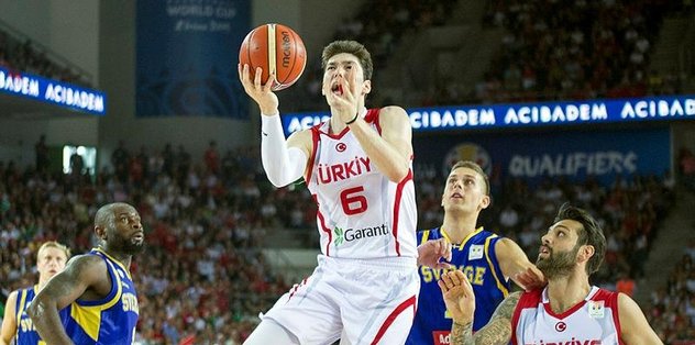 2019 FIBA Basketbol Dünya Kupası Elemeleri’nde 12 Dev Adam İsveç’i rahat geçti.