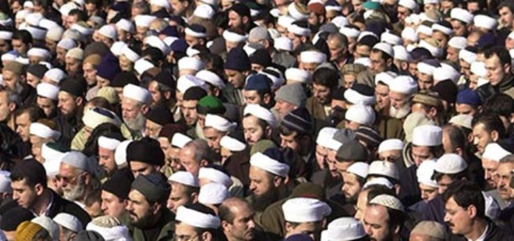ERDOĞAN VATANDAŞTAN İSTİYOR. TARİKATLARA KIYAK YAPIYOR