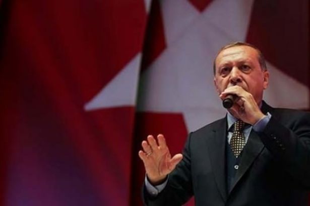 OSMANLI’NIN SON DÖNEMİ GİBİ SARAY PATLAMASI YAŞIYORUZ