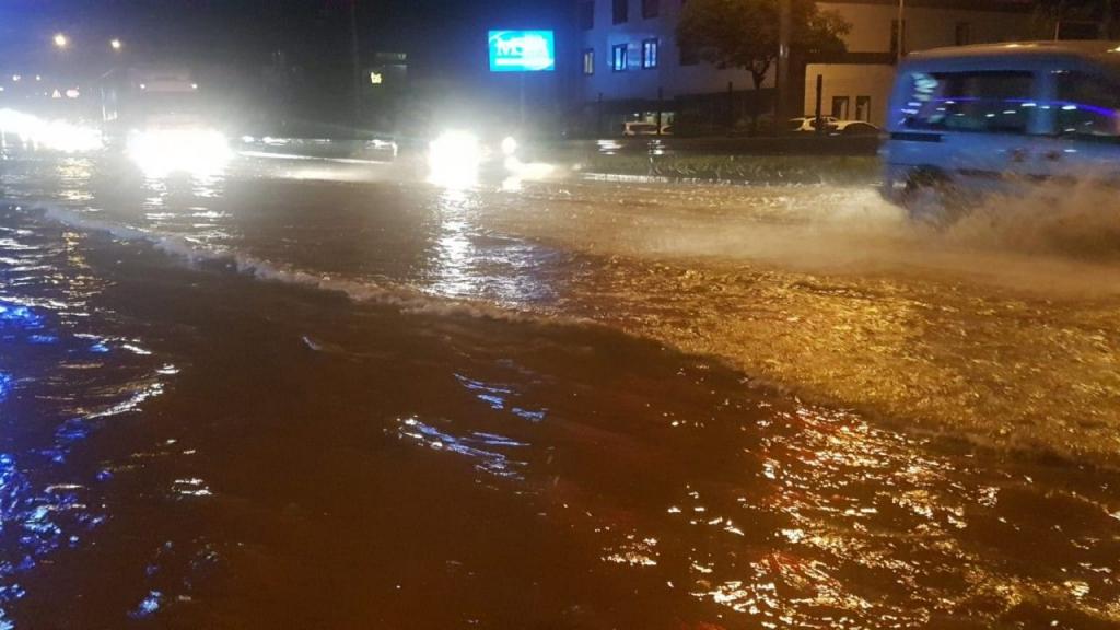 TRABZON HAVALİMANI UÇUŞ TRAFİĞİNE KAPANDI