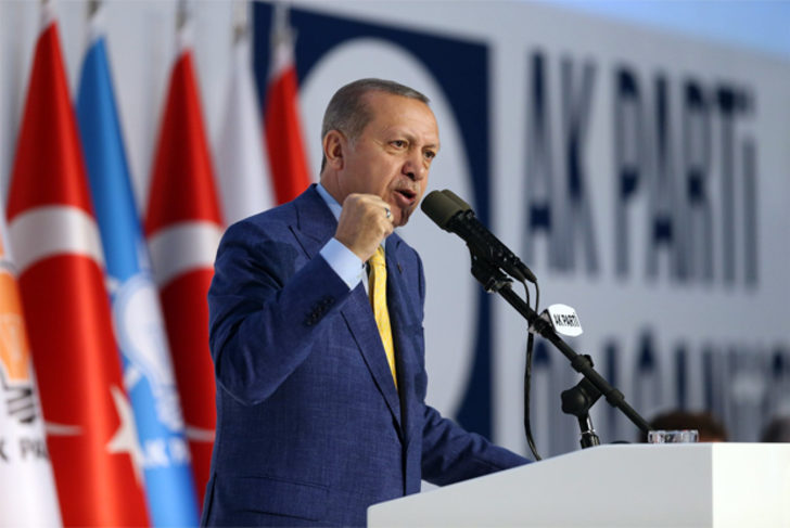 AKP YENİLİĞİ ÜLKESİNE DEĞİL ADAYLARINA YAPIYOR