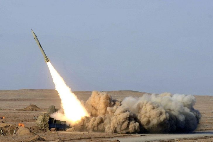 YEMEN’DEN SUUDİ ARABİSTAN’A FÜZE ATILIYOR