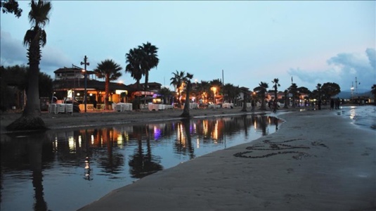 MUĞLA’DA DENİZ 20 METRE ÇEKİLDİ