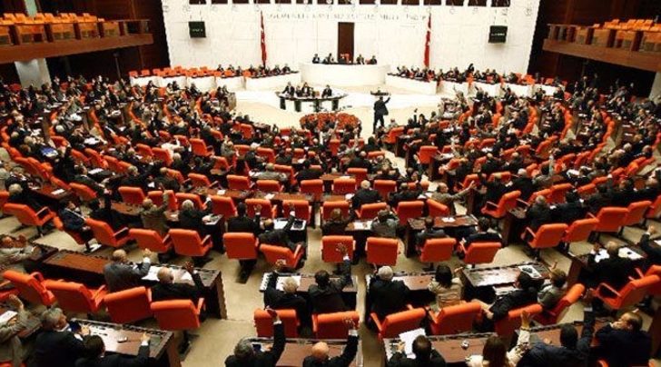CHP MİLLETVEKİLİ’NDEN KADINLARI İLGİLENDİREN KANUN TEKLİFİNİ MECLİSE SUNDU
