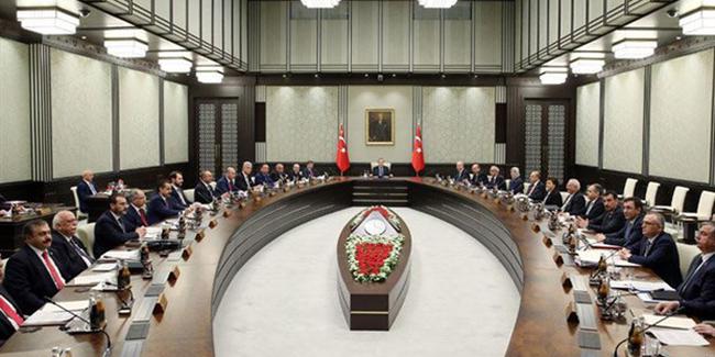 AKP BAŞKANLIK KABİNESİ ÜÇÜNCÜ AYINDA REVİZYONA GİDİYOR