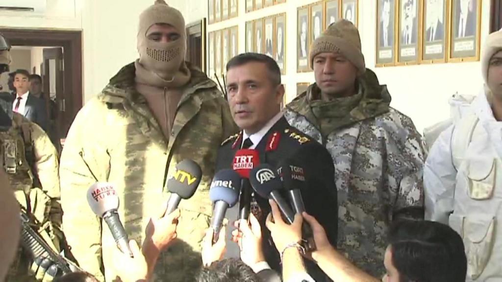 2 ASKERİMİZİN DONARAK ŞEHİT OLMASININ ARDINDAN KOMUTAN MÜNİR GÜZEL’DEN ÇARPICI AÇIKLAMA!