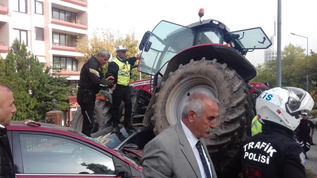 MECLİSE VE AKP İKTİDARINA TRAKTÖRLÜ  ÇİFTÇİ  PROTESTOSU