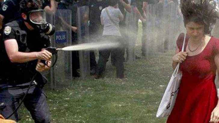 ESKİ İL EMNİYET MÜDÜR YARDIMCISINA YAKALAMA KARARI!