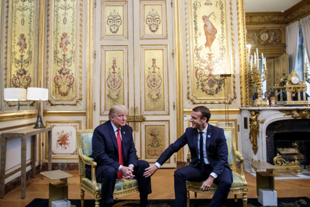 TRUMP MACRON İLE GÖRÜŞMESİNDE DİKKAT ÇEKEN KONUŞMALAR!