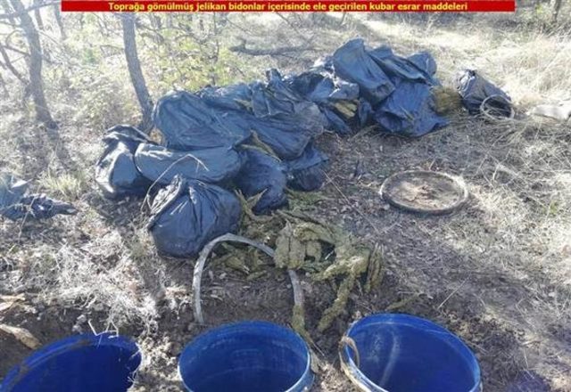 DİYARBAKIR’DA OPERASYON SONUCU 5 TON 239 GRAM ESRAR ELE GEÇİRİLDİ