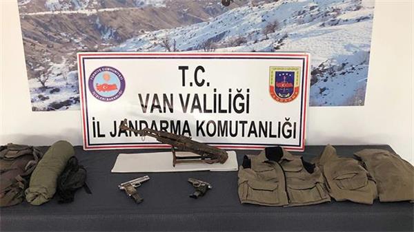 VAN’DA SİLAH, MÜHİMMAT VE PATLAYICI ELE GEÇİRİLDİ