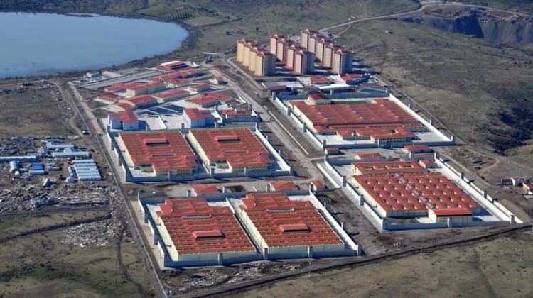 SATILAN 6 ŞEKER FABRİKASININ PARASI 6 CEZAEVİ YAPIMINA HARCANIYOR