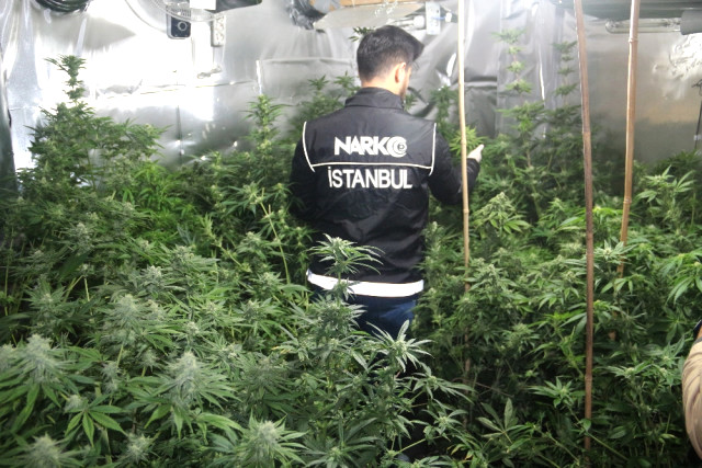 LÜKS VİLLAYA UYUŞTURUCU OPERASYONU!