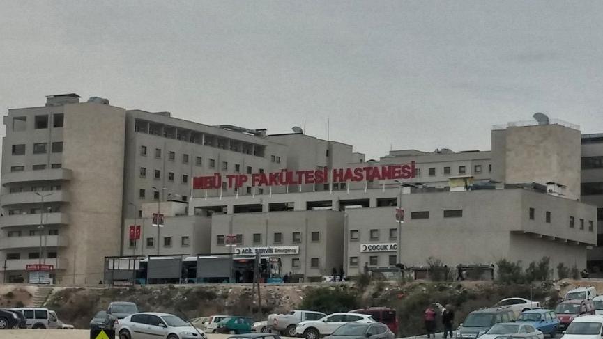 CHP’Lİ GÖKÇEL: TIP FAKÜLTESİ ‘MALZEMENİZİ KENDİNİZ ALIN, ÖYLE AMELİYAT EDELİM’ DİYOR