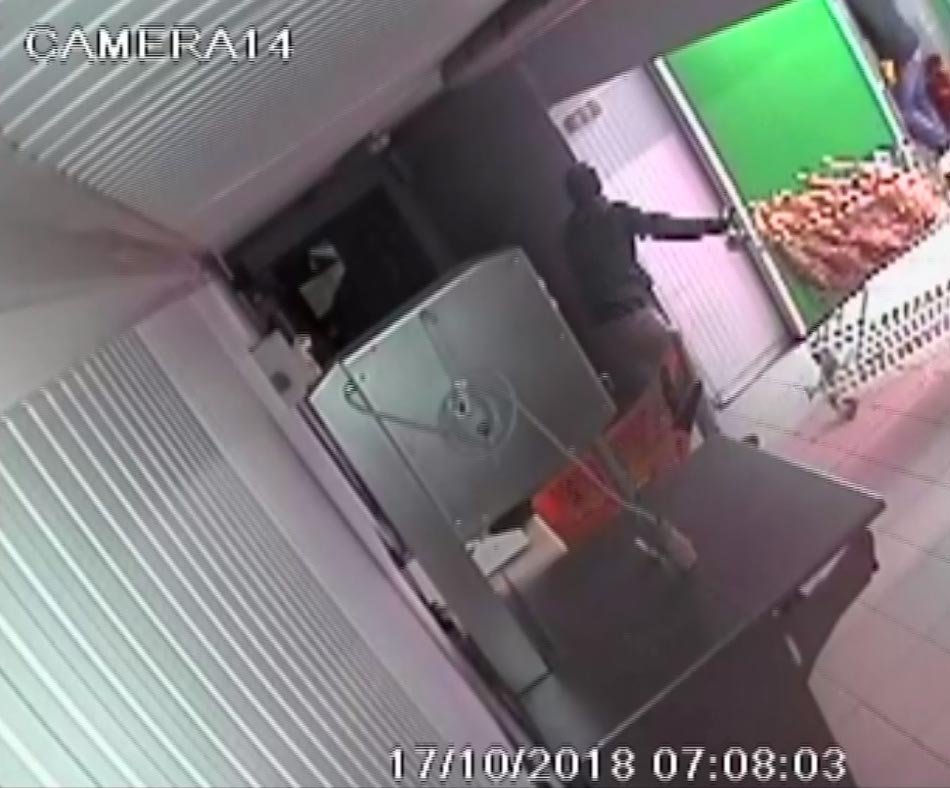 TUZLA’DA ET HIRSIZLIĞI!