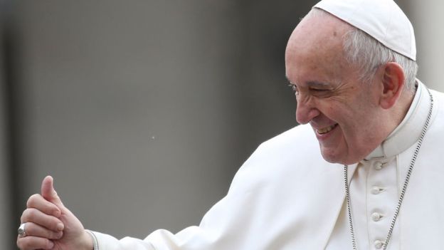 Önergede Papa'nın "soykırım" sözcüğünü kullandığı hatırlatılıyor.