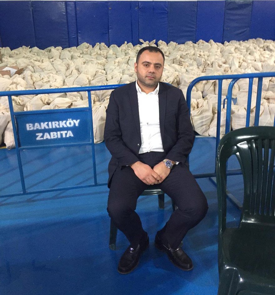 Nadir Ataman oy nöbetini Bakırköy'de tutuyor.