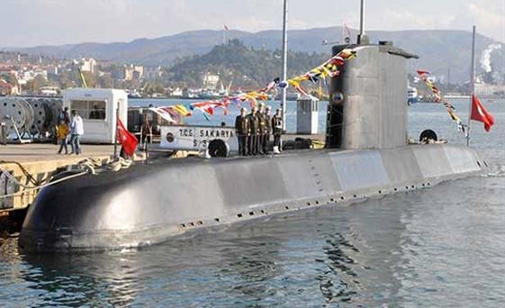TCG Sakarya Denizaltısı 16-21 Nisan 2019 tarihlerinde Girne Limanı’nda halkın ziyaretine açılmıştı. Savaş gemilerimiz ve denizaltılarımız Kıbrıs’a artık ziyaret için değil, Lala Mustafa Paşa Deniz Üssü için gitmeli, bu üsle birlikte Cengiz Topel Hava Üssü de kurulmalıdır.