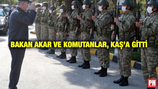 BAKAN AKAR VE KOMUTANLAR, KAŞ’A GİTTİ