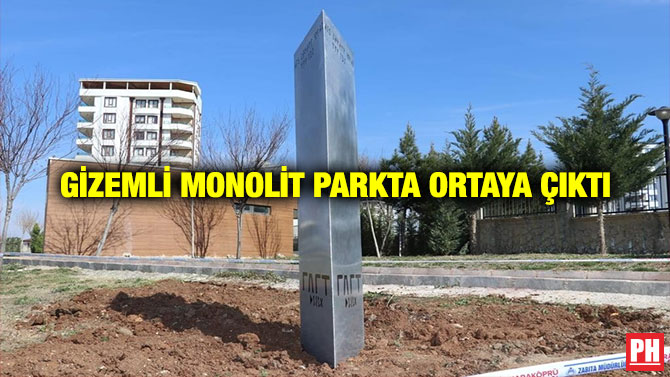 Gizemli Monolit Parkta Ortaya çıktı