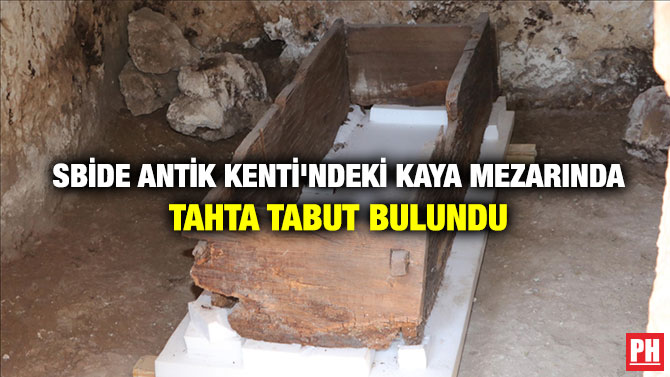 Sbide Antik Kenti’ndeki Kaya Mezarında Tahta Tabut Bulundu