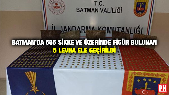 Batman’da 555 Sikke ve Üzerinde Figür Bulunan 5 Levha Ele Geçirildi
